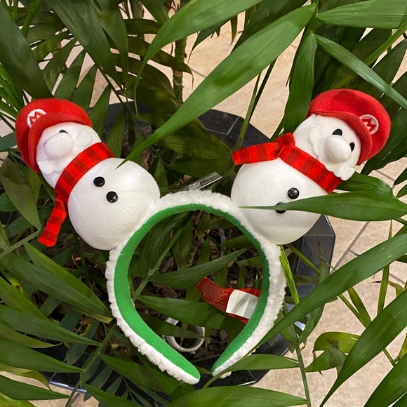 Mario Super Nintendo World Festive Snowman Headband with Red Accents - Picture 3 of 9